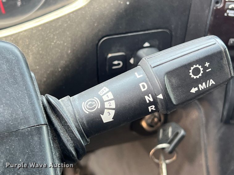 image for item DO2478 2018 International  LT624 semi truck