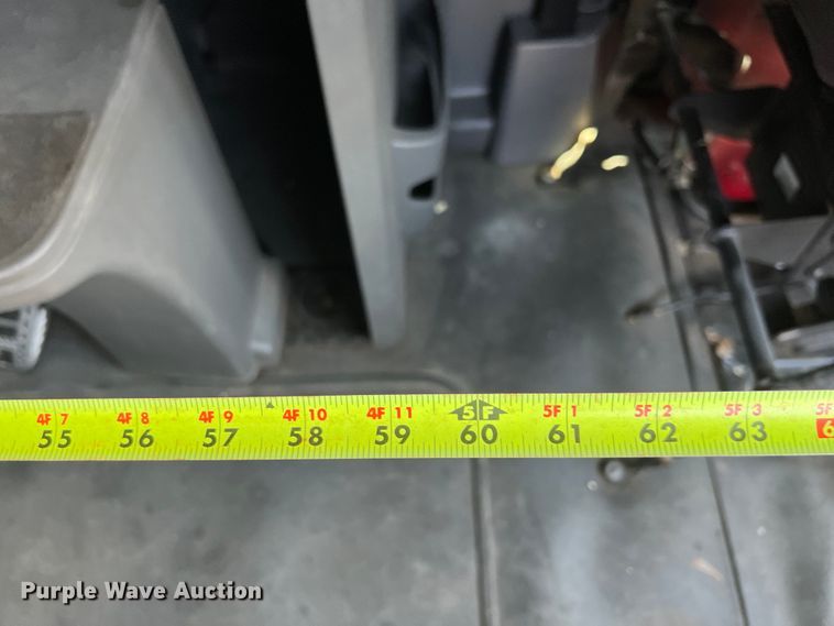 image for item DO2478 2018 International  LT624 semi truck