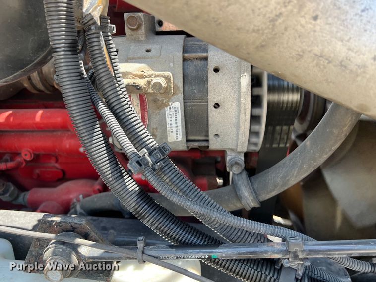 image for item DO2478 2018 International  LT624 semi truck