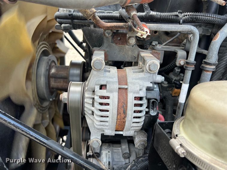 image for item DO2479 2013 Kenworth T660 semi truck