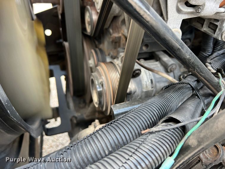 image for item DO2479 2013 Kenworth T660 semi truck