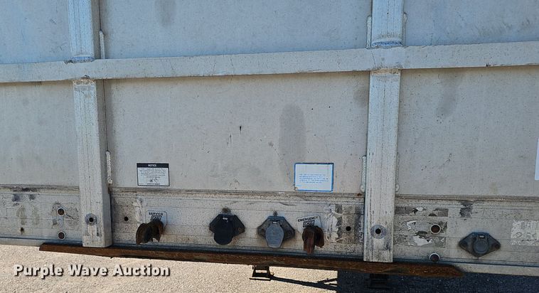 image for item DP0987 1999 East Manufacturing flatbed trailer