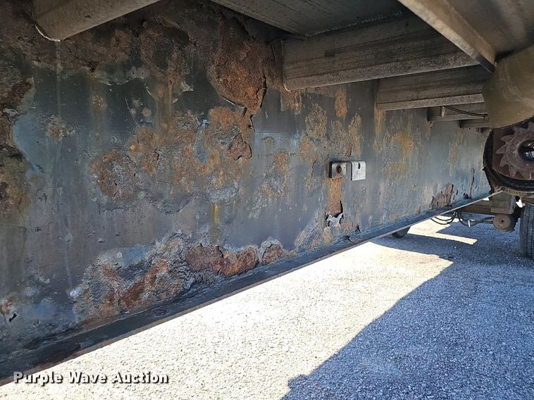 image for item DP0987 1999 East Manufacturing flatbed trailer