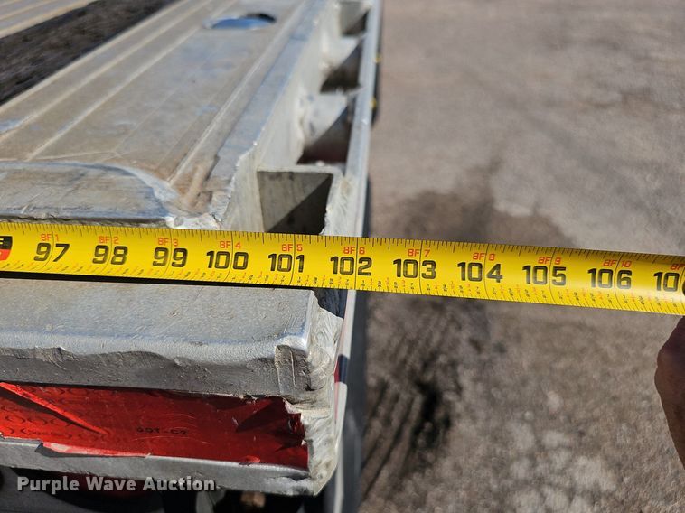 image for item DP0987 1999 East Manufacturing flatbed trailer