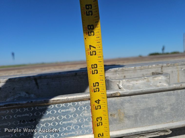 image for item DP0987 1999 East Manufacturing flatbed trailer