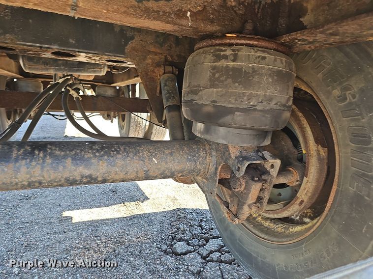 image for item DP0987 1999 East Manufacturing flatbed trailer