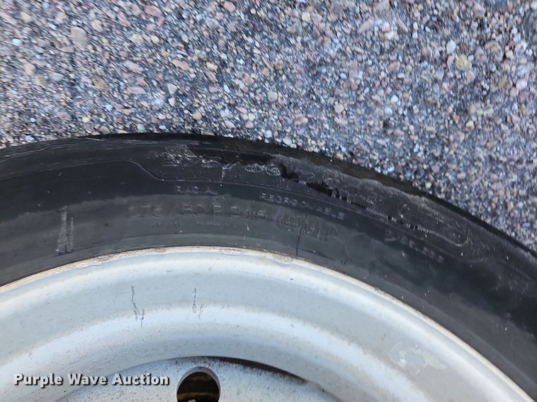 image for item DP0987 1999 East Manufacturing flatbed trailer