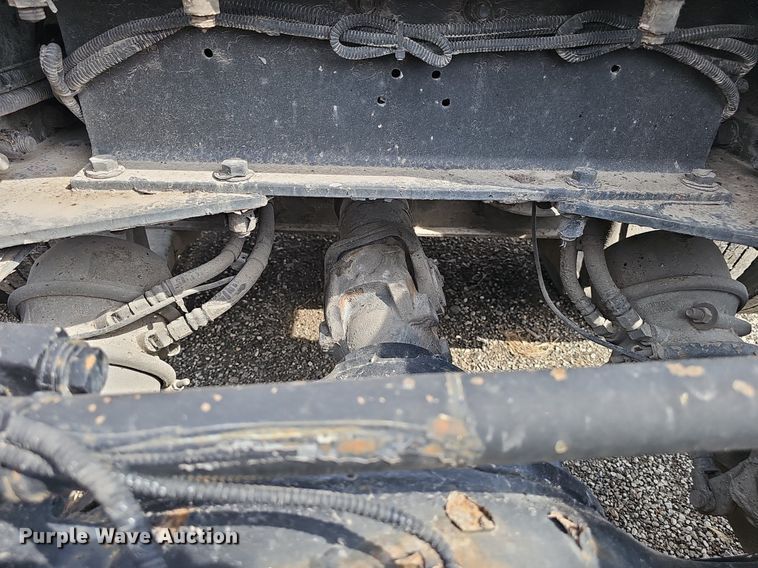 image for item DP1006 2007 Peterbilt 379 semi truck