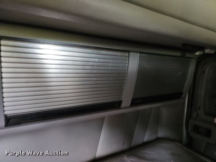 image for item DP1006 2007 Peterbilt 379 semi truck