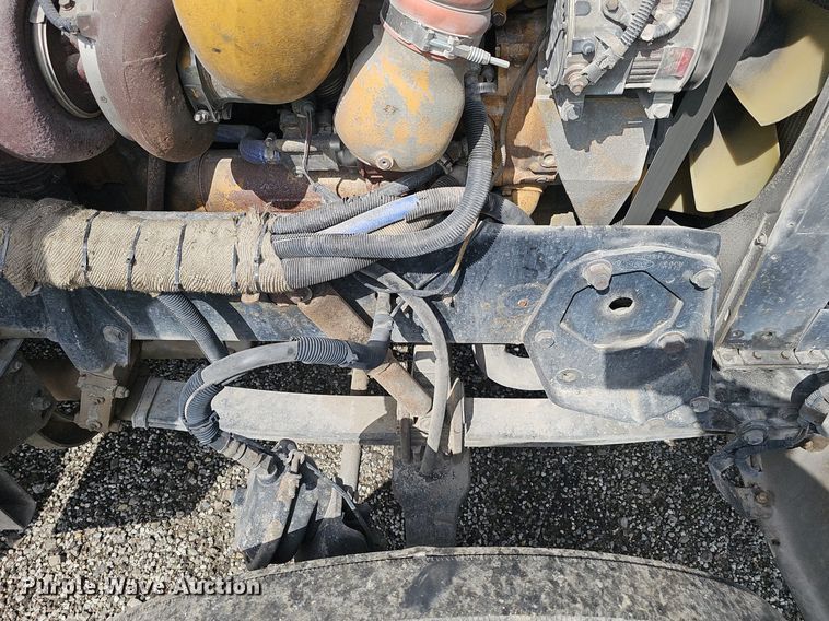 image for item DP1006 2007 Peterbilt 379 semi truck