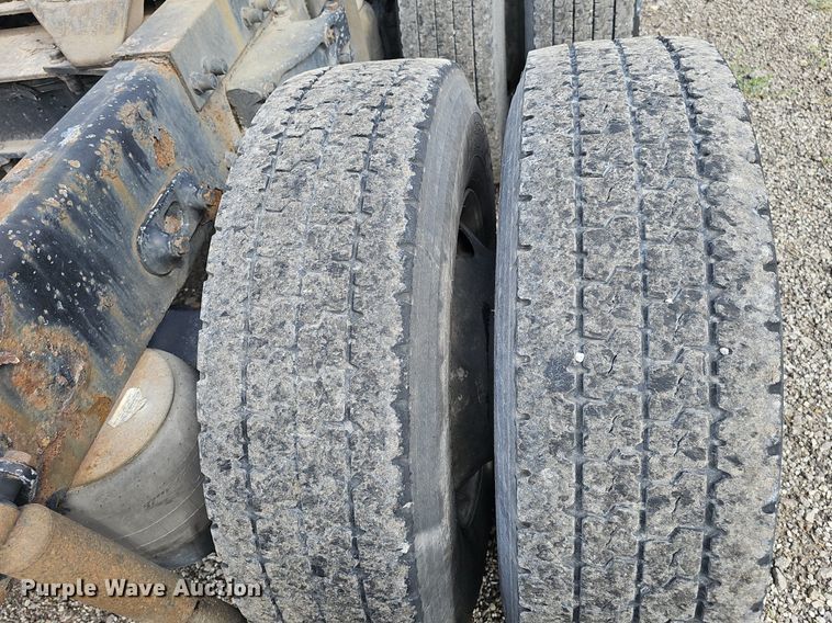 image for item DP1006 2007 Peterbilt 379 semi truck