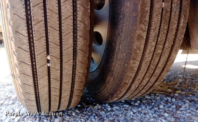 image for item DP1048 1999 Doonan  482DB14 drop deck trailer