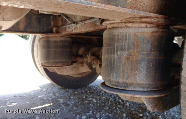 image for item DP1048 1999 Doonan  482DB14 drop deck trailer