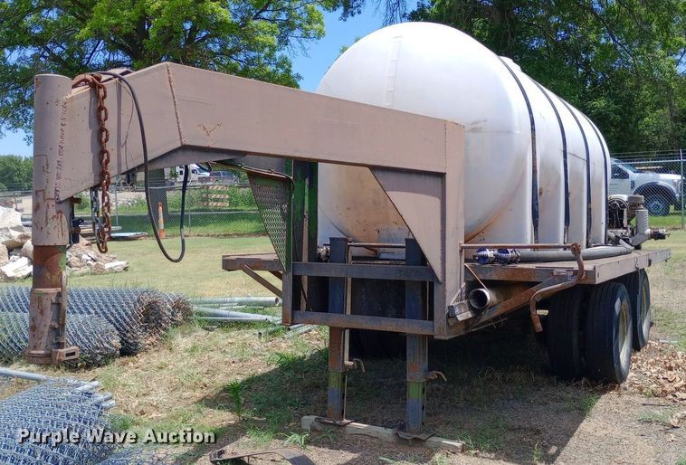 image for item DP1165 2006 Strace Dual flatbed trailer