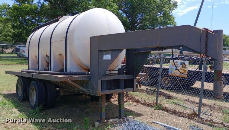 image for item DP1165 2006 Strace Dual flatbed trailer