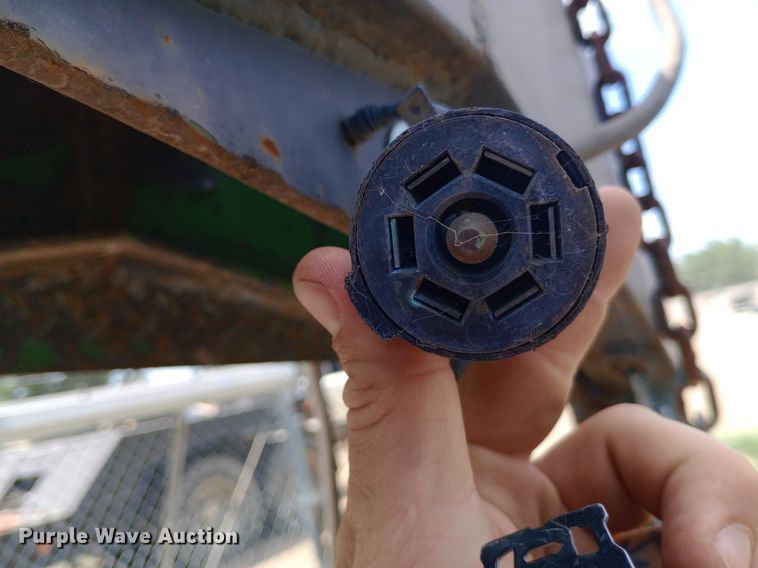 image for item DP1165 2006 Strace Dual flatbed trailer