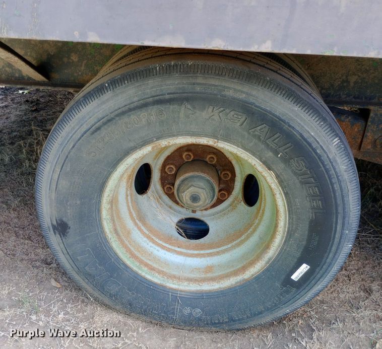 image for item DP1165 2006 Strace Dual flatbed trailer