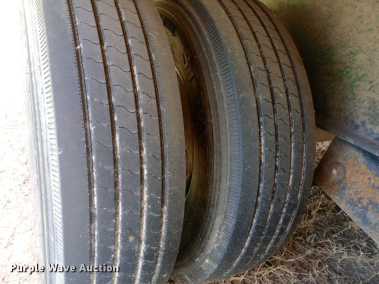 image for item DP1165 2006 Strace Dual flatbed trailer