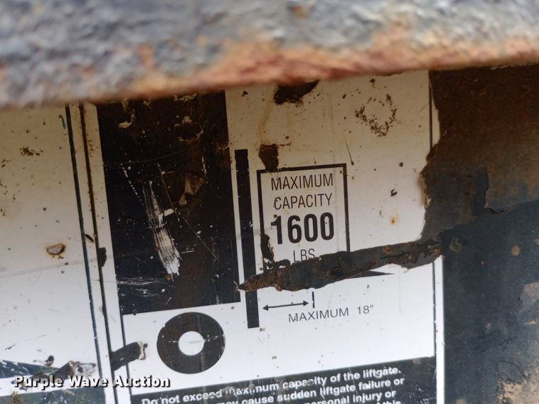 image for item DP1166 2001 International  8100 4x2 vacuum truck