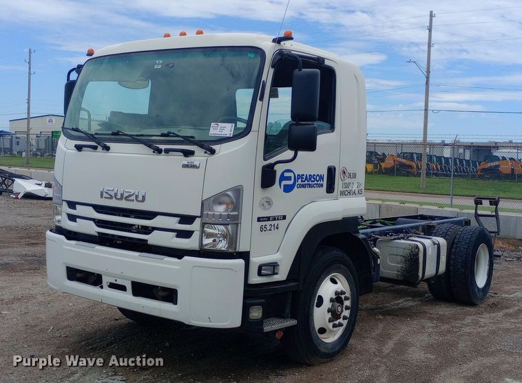 image for item DP1181 2018 Isuzu FTR truck cab and chassis