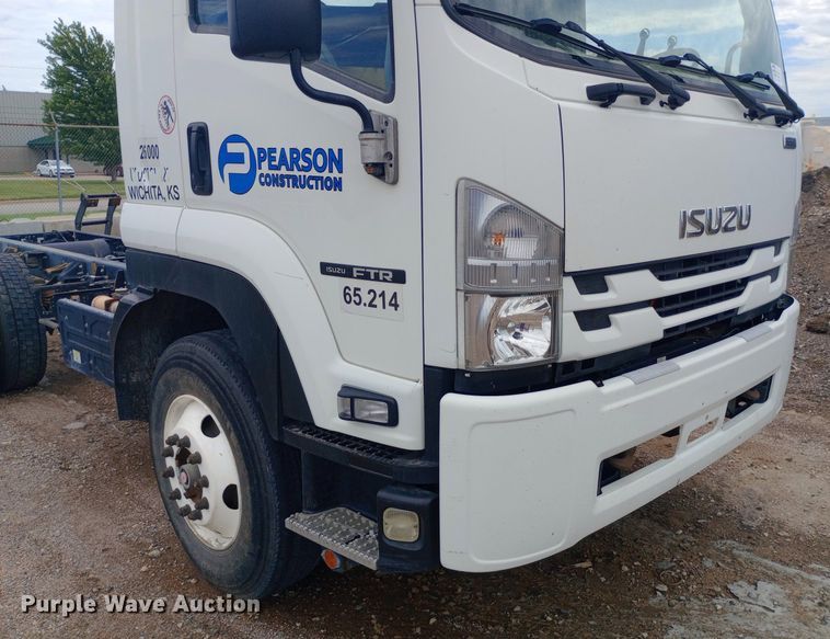 image for item DP1181 2018 Isuzu FTR truck cab and chassis