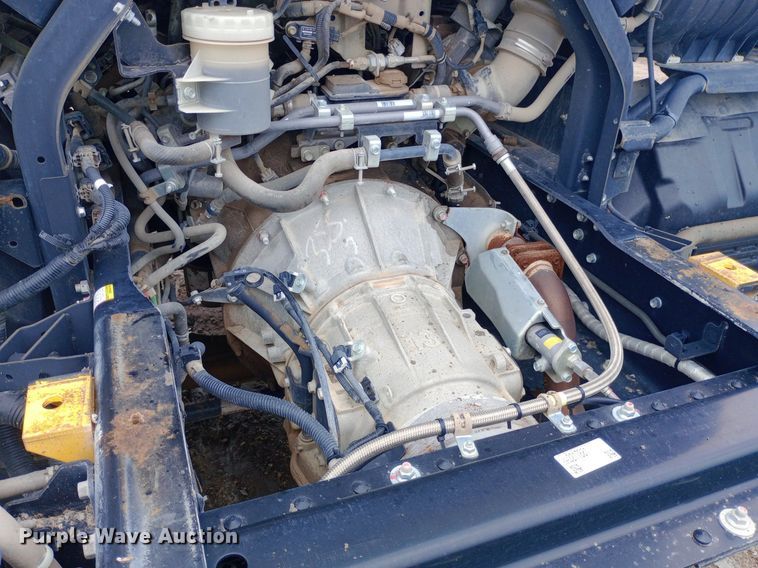 image for item DP1181 2018 Isuzu FTR truck cab and chassis