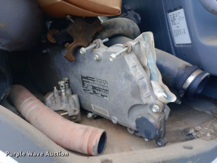 image for item DP1181 2018 Isuzu FTR truck cab and chassis