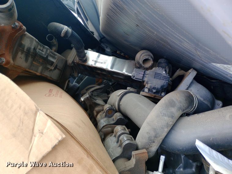 image for item DP1181 2018 Isuzu FTR truck cab and chassis