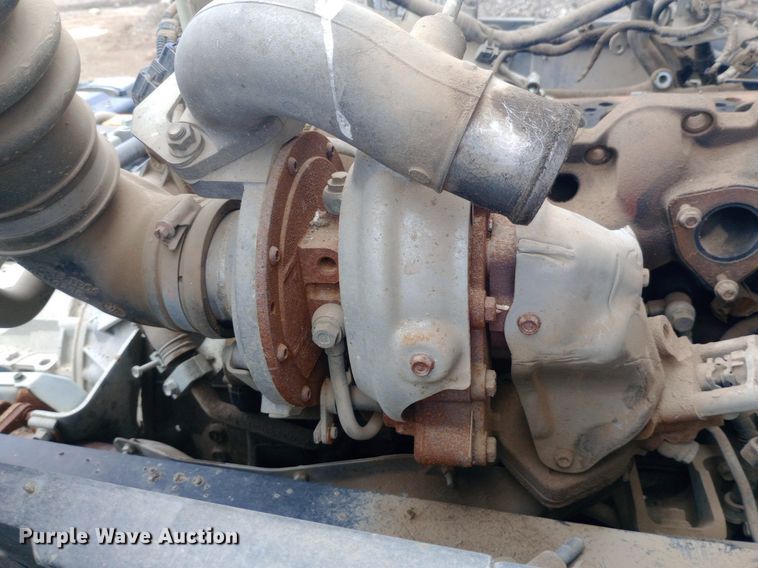 image for item DP1181 2018 Isuzu FTR truck cab and chassis