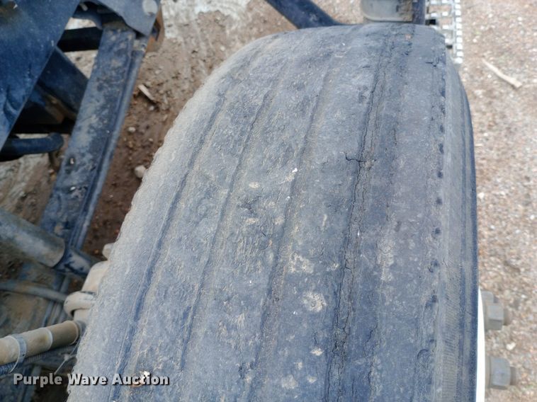 image for item DP1181 2018 Isuzu FTR truck cab and chassis