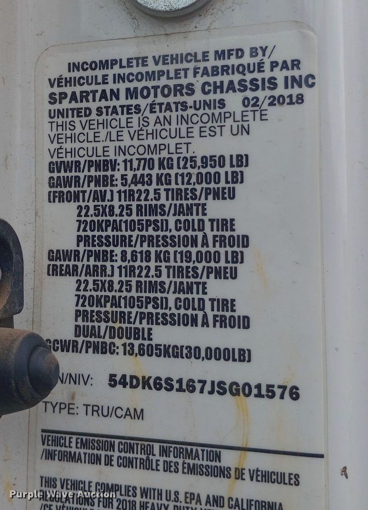 image for item DP1181 2018 Isuzu FTR truck cab and chassis