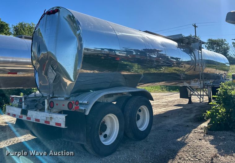 image for item DP8395 1988 Sunshine tank trailer