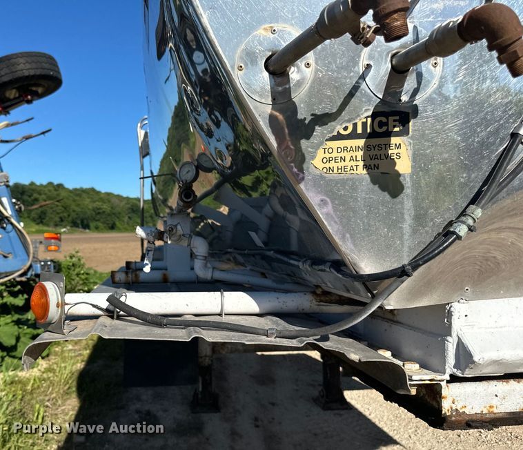 image for item DP8395 1988 Sunshine tank trailer