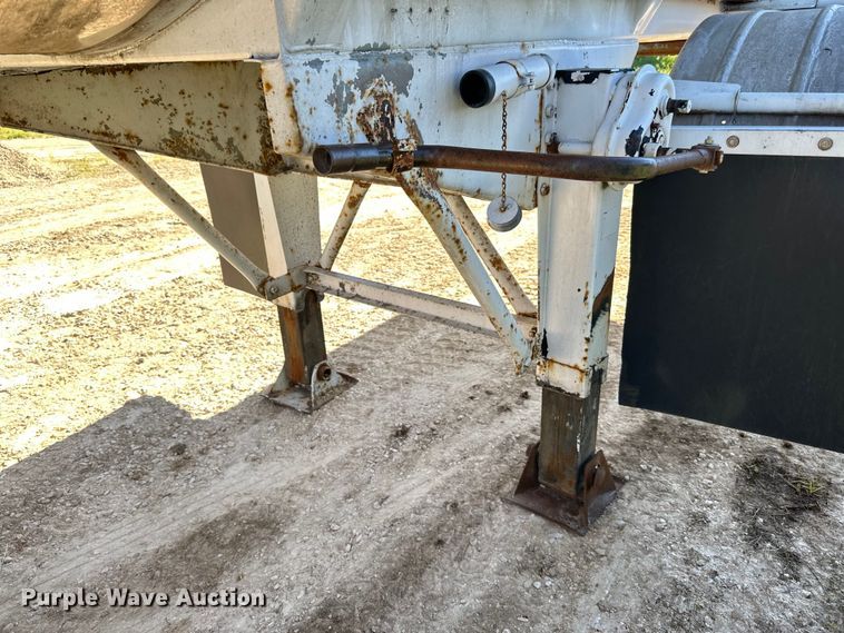 image for item DP8395 1988 Sunshine tank trailer