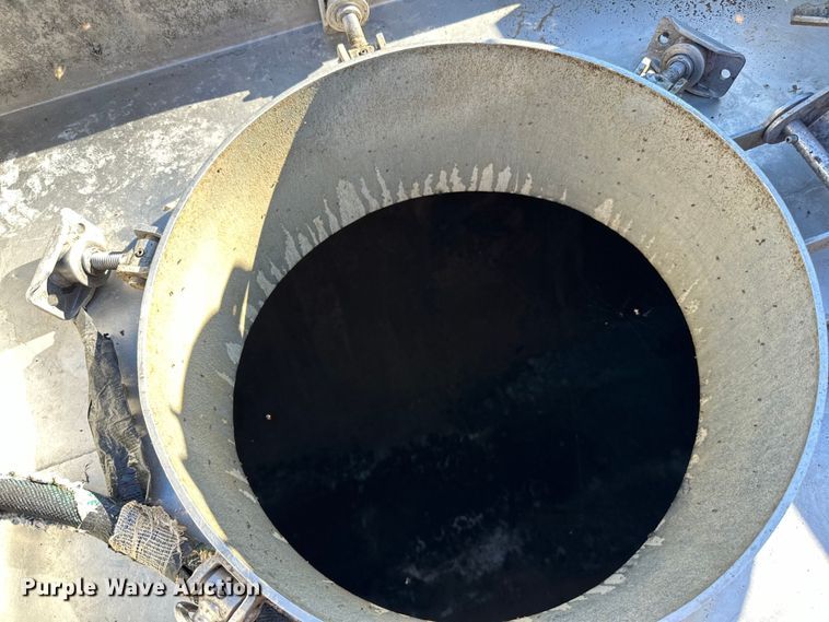 image for item DP8395 1988 Sunshine tank trailer