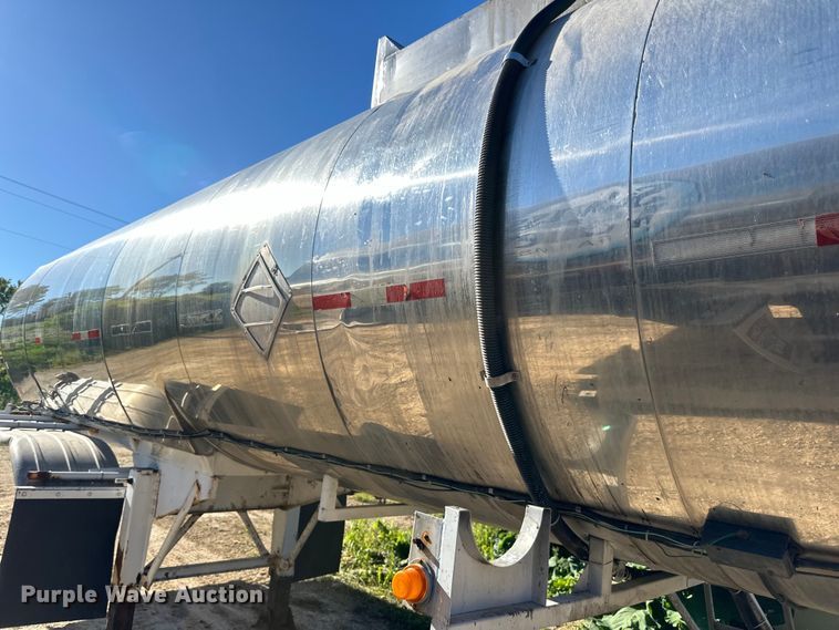 image for item DP8395 1988 Sunshine tank trailer