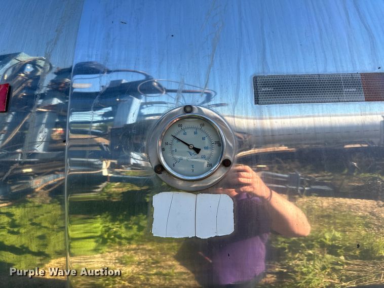 image for item DP8395 1988 Sunshine tank trailer