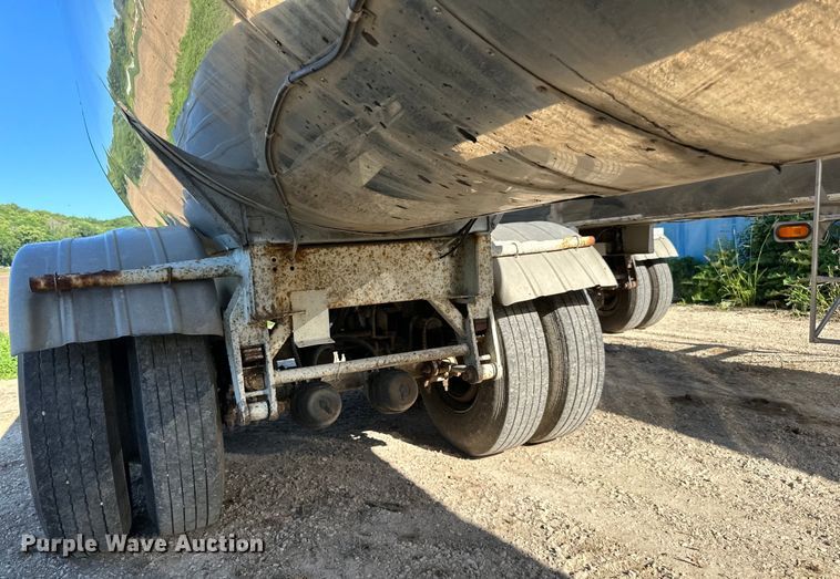 image for item DP8395 1988 Sunshine tank trailer