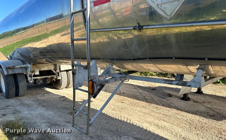 image for item DP8395 1988 Sunshine tank trailer