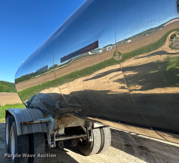 image for item DP8395 1988 Sunshine tank trailer