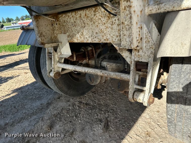 image for item DP8395 1988 Sunshine tank trailer