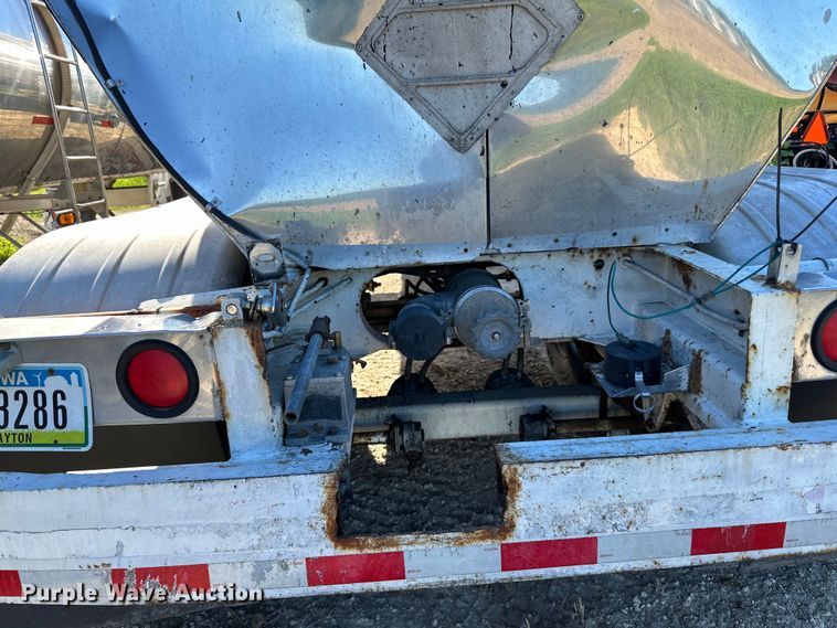 image for item DP8395 1988 Sunshine tank trailer
