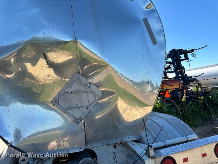 image for item DP8395 1988 Sunshine tank trailer