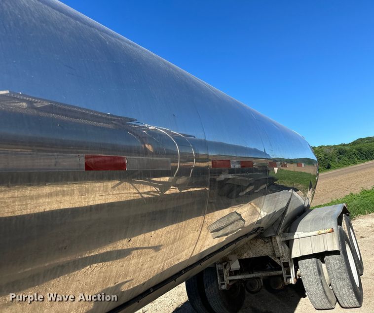 image for item DP8395 1988 Sunshine tank trailer