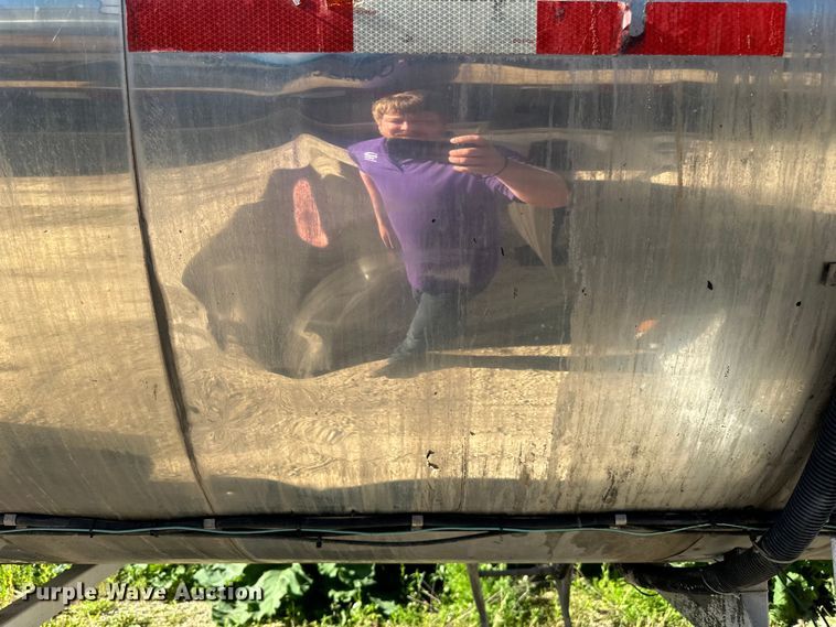 image for item DP8395 1988 Sunshine tank trailer