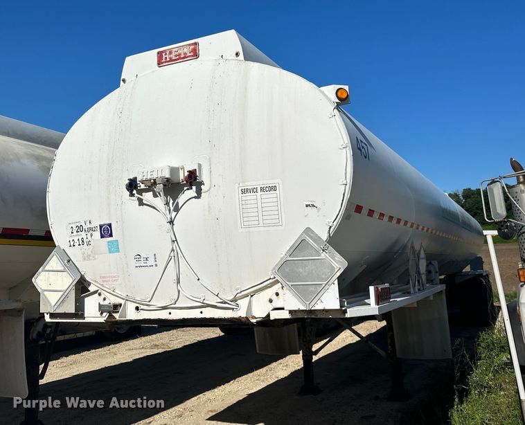 image for item DP8396 1990 Heil  tank trailer
