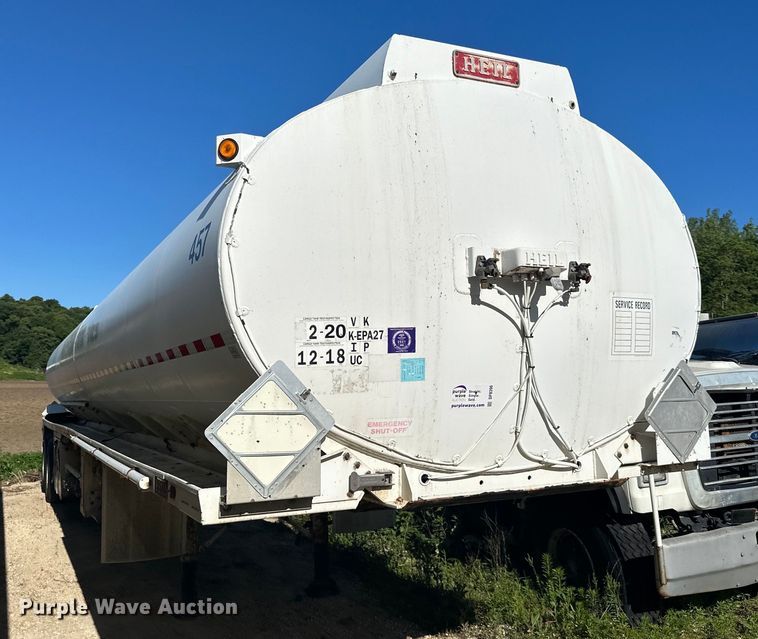 image for item DP8396 1990 Heil  tank trailer