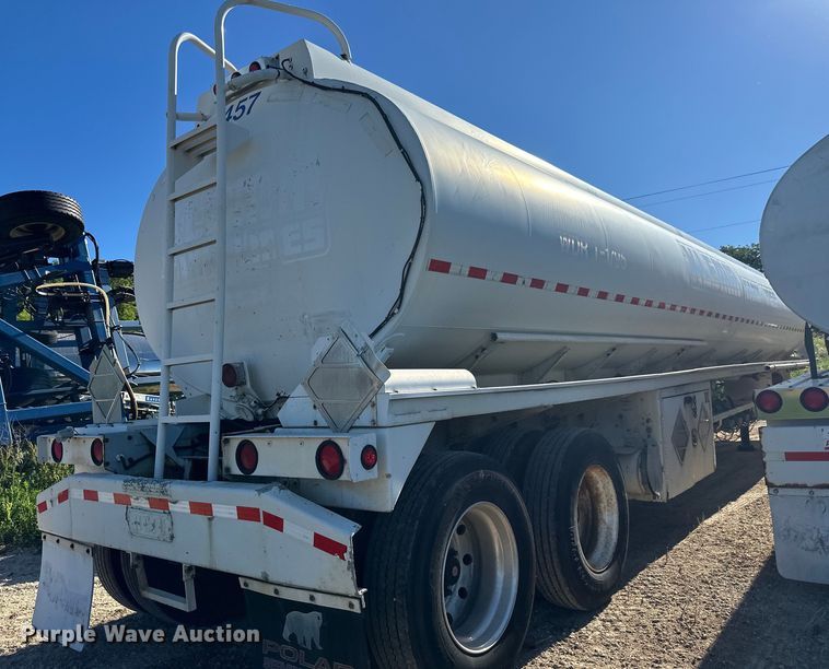 image for item DP8396 1990 Heil  tank trailer