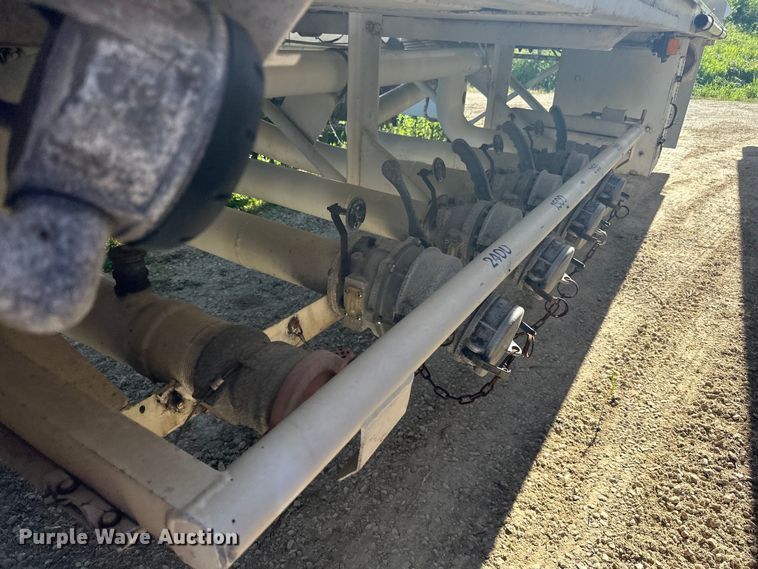 image for item DP8396 1990 Heil  tank trailer