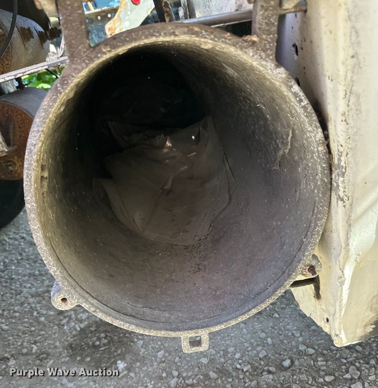 image for item DP8396 1990 Heil  tank trailer